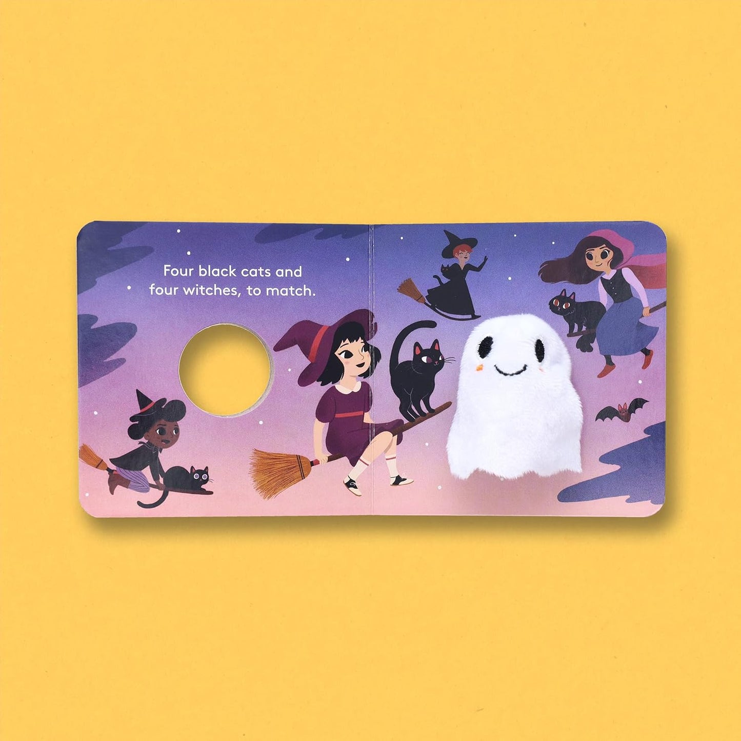 Little Ghostie: Finger Puppet Book